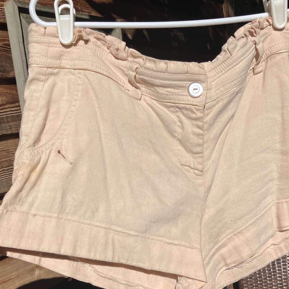 Vintage Bebe Linen  Ruffled high waist beige shorts